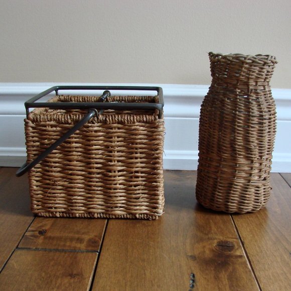 Wicker Utensil Cutlery Organizer Holder Basket and Glass Vase - Picture 1 of 8